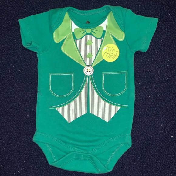 St.Patti’s 0-3 Onesie - Picture 1 of 3